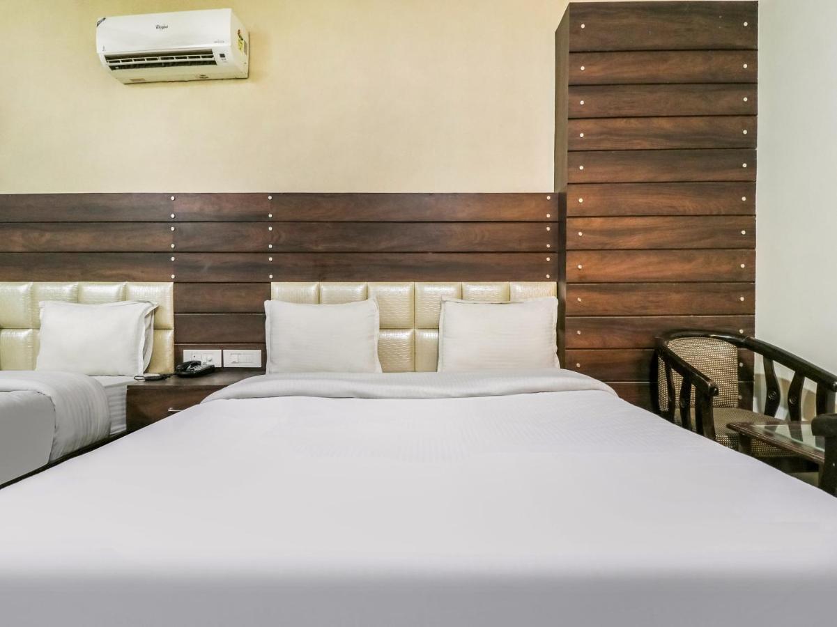 Oyo 1977 Hotel Grand Galaxy Amritsar Exteriör bild